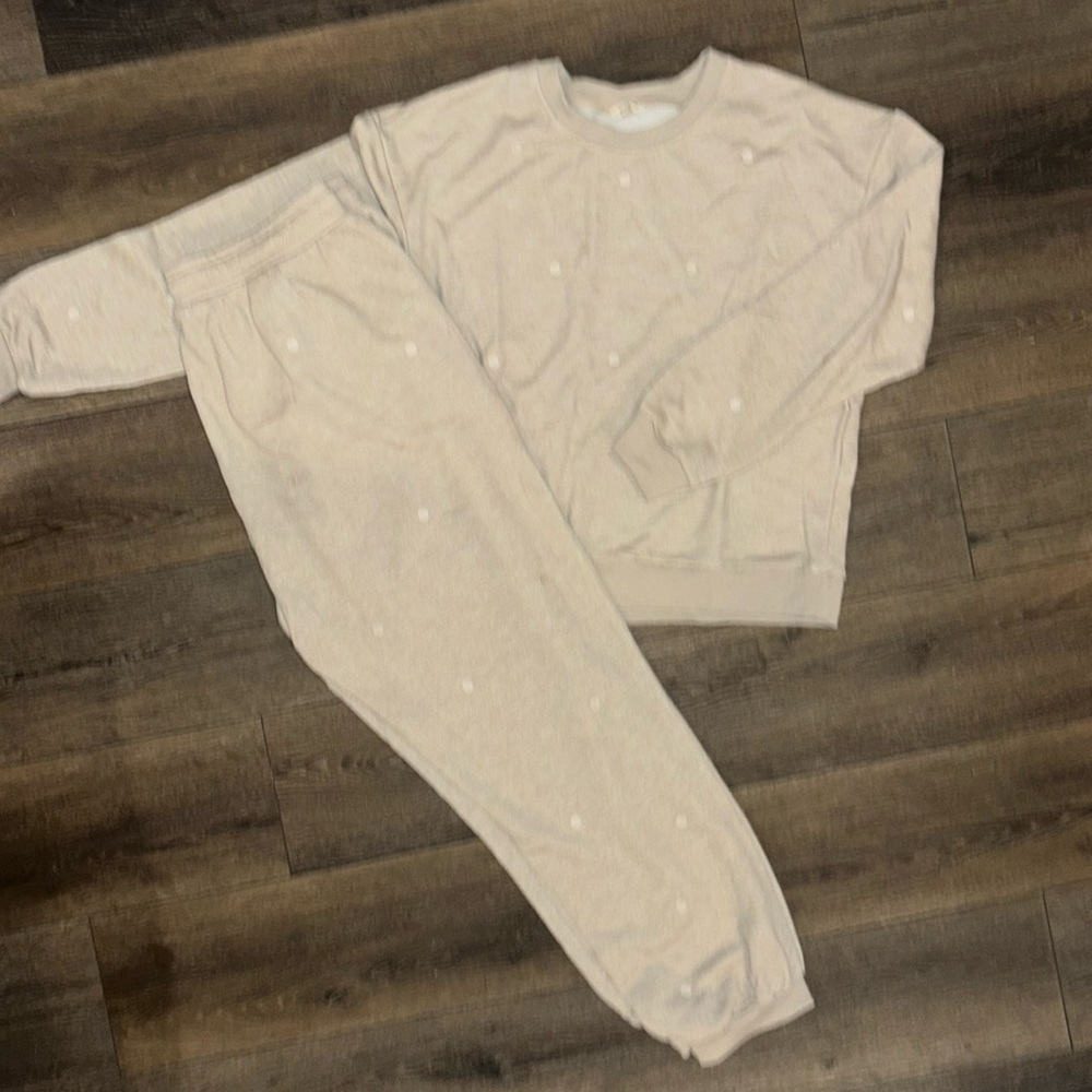 Women’s polka dot lounge set